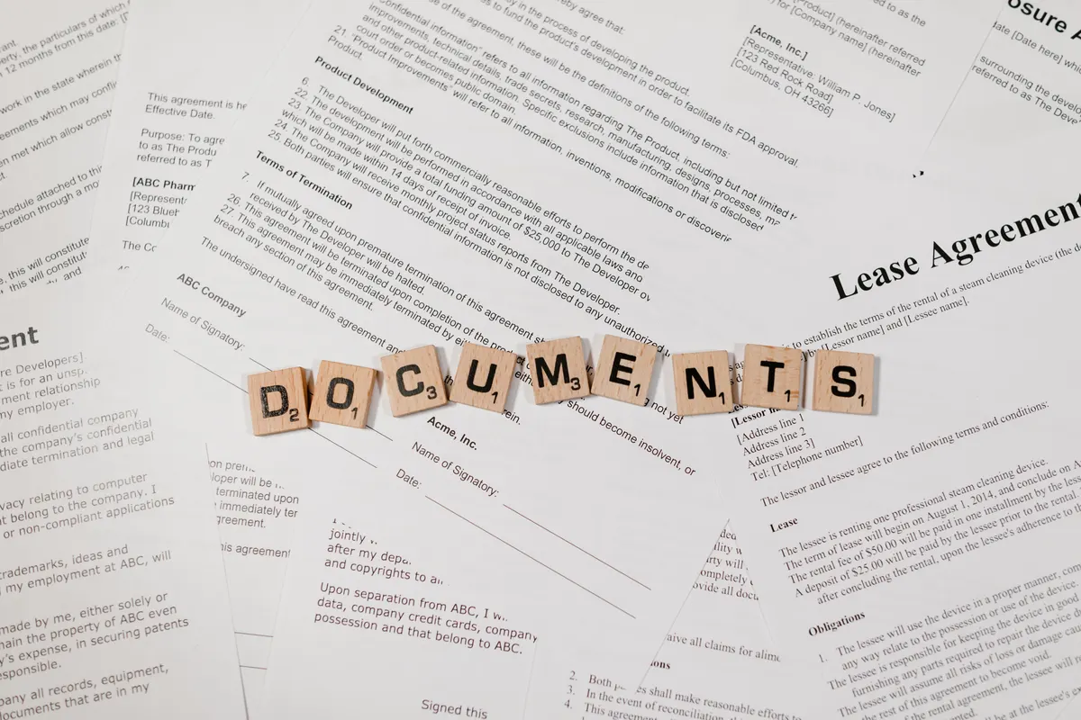 Lease paperwork and rental agreements that pet rental laws apply to